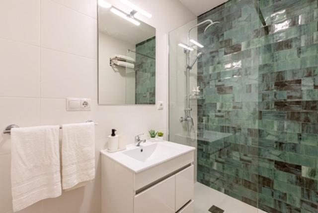 Loft And Bike Alameda Apartment Seville Luaran gambar